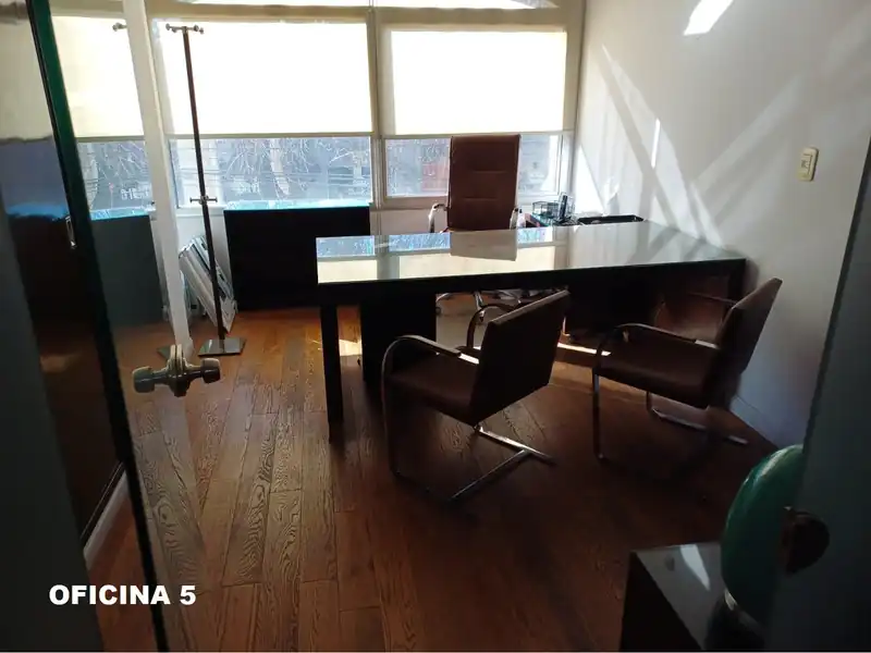Foto de SUBASTA EN BLOQUE: INMUEBLE PH - MOBILIARIO