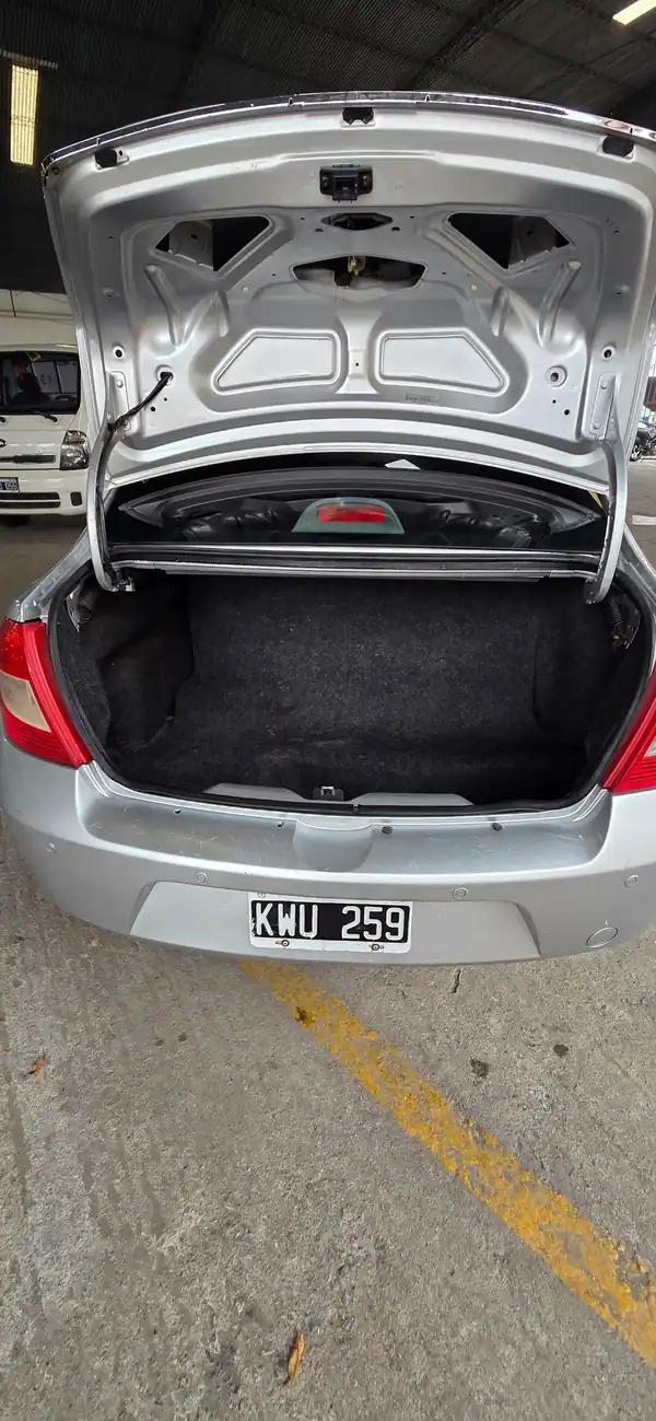 Foto de RENAULT SYMBOL 1.6 16V 2012